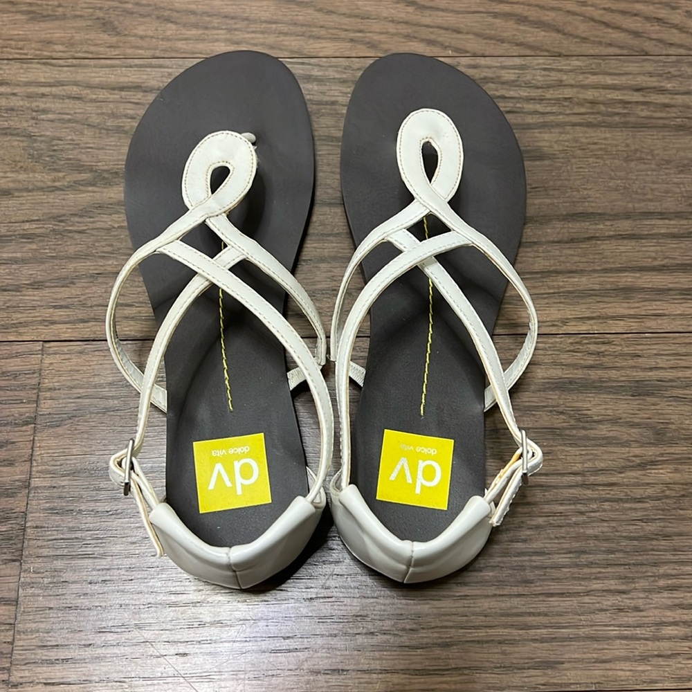 Women’s white straps flat sandals size 7.5